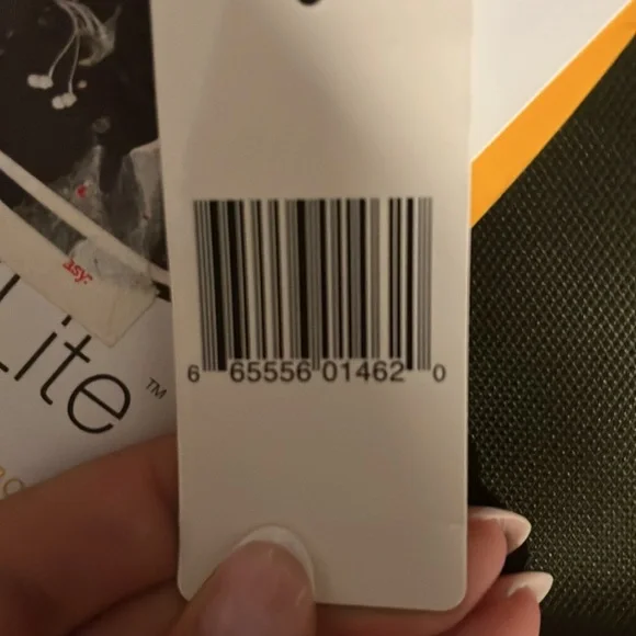 Waterproof laptop travel bag in Army Green. Brand new with tags. - Picture 4 of 4